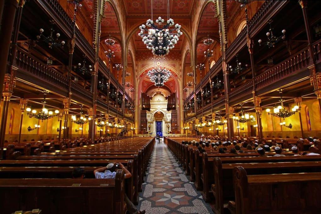 Quiet Home At Synagogue Budapest Exteriör bild